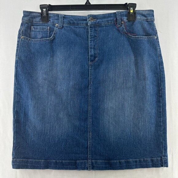 Gloria Vanderbilt Dresses & Skirts - Gloria Vanderbilt Skirt Size 16 Amanda Pencil Straight  Medium Washed Denim Blue